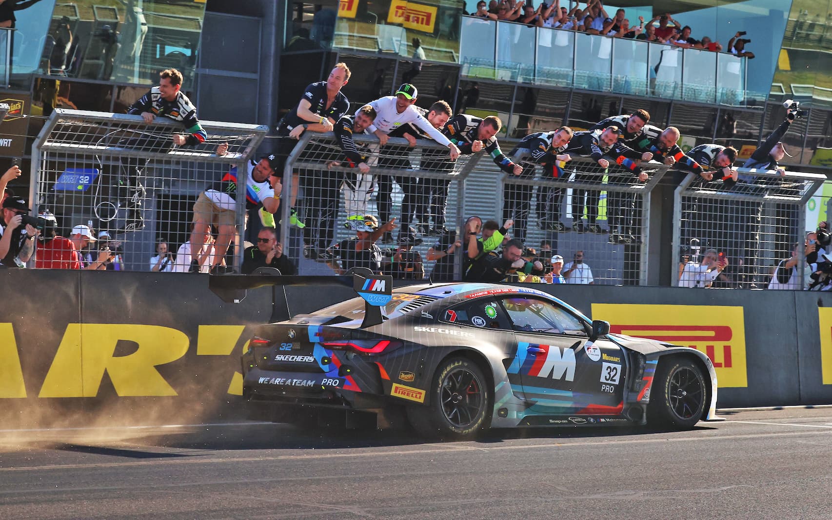 bmw win 2025 bathurstJM2 9273